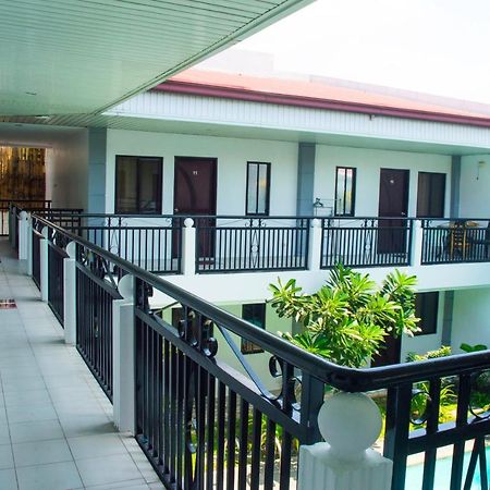 Elti Condotel By Bluebookers Angeles Exterior photo